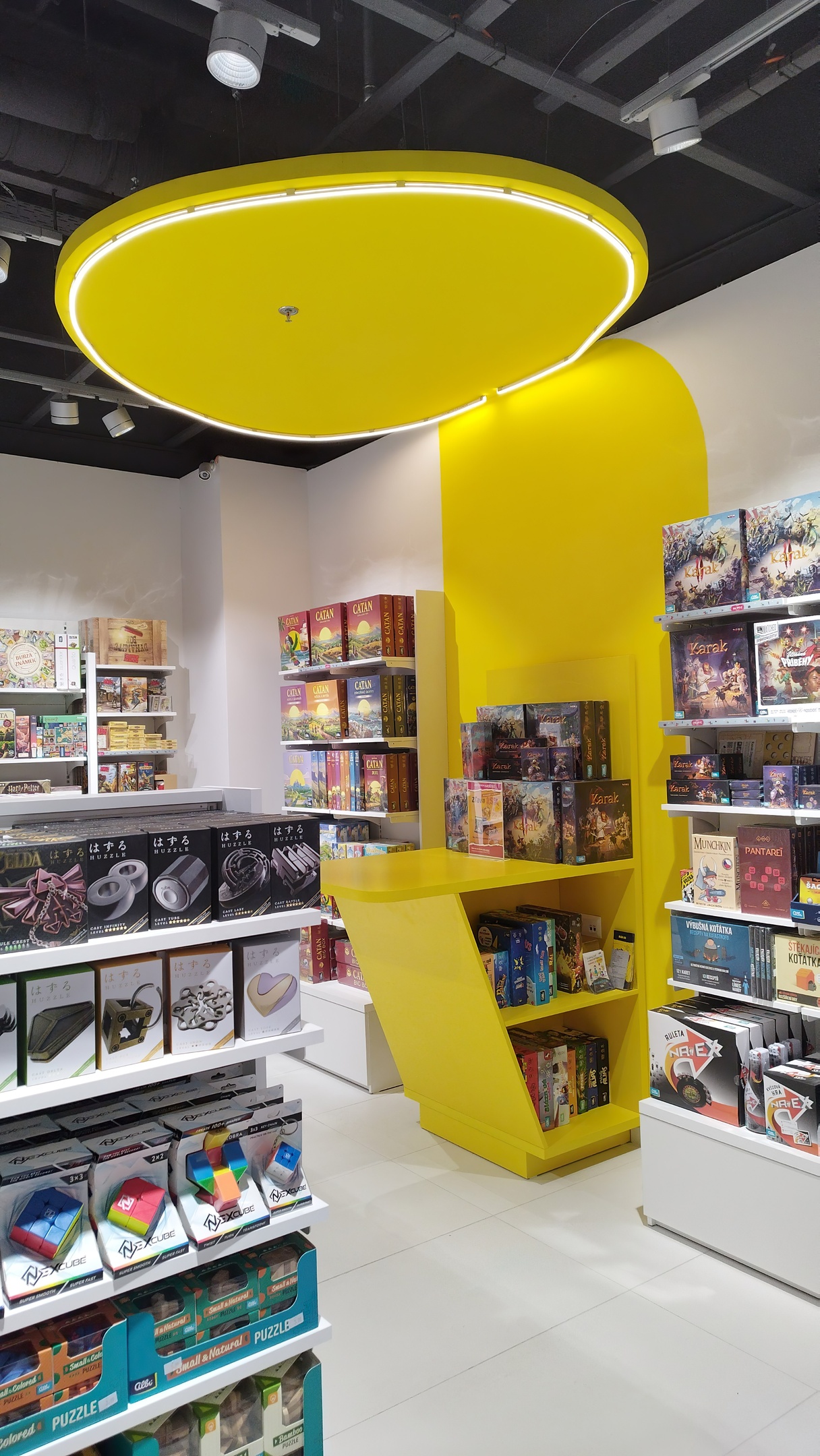 DM dizajn-Albi-dizajn koncept predajni