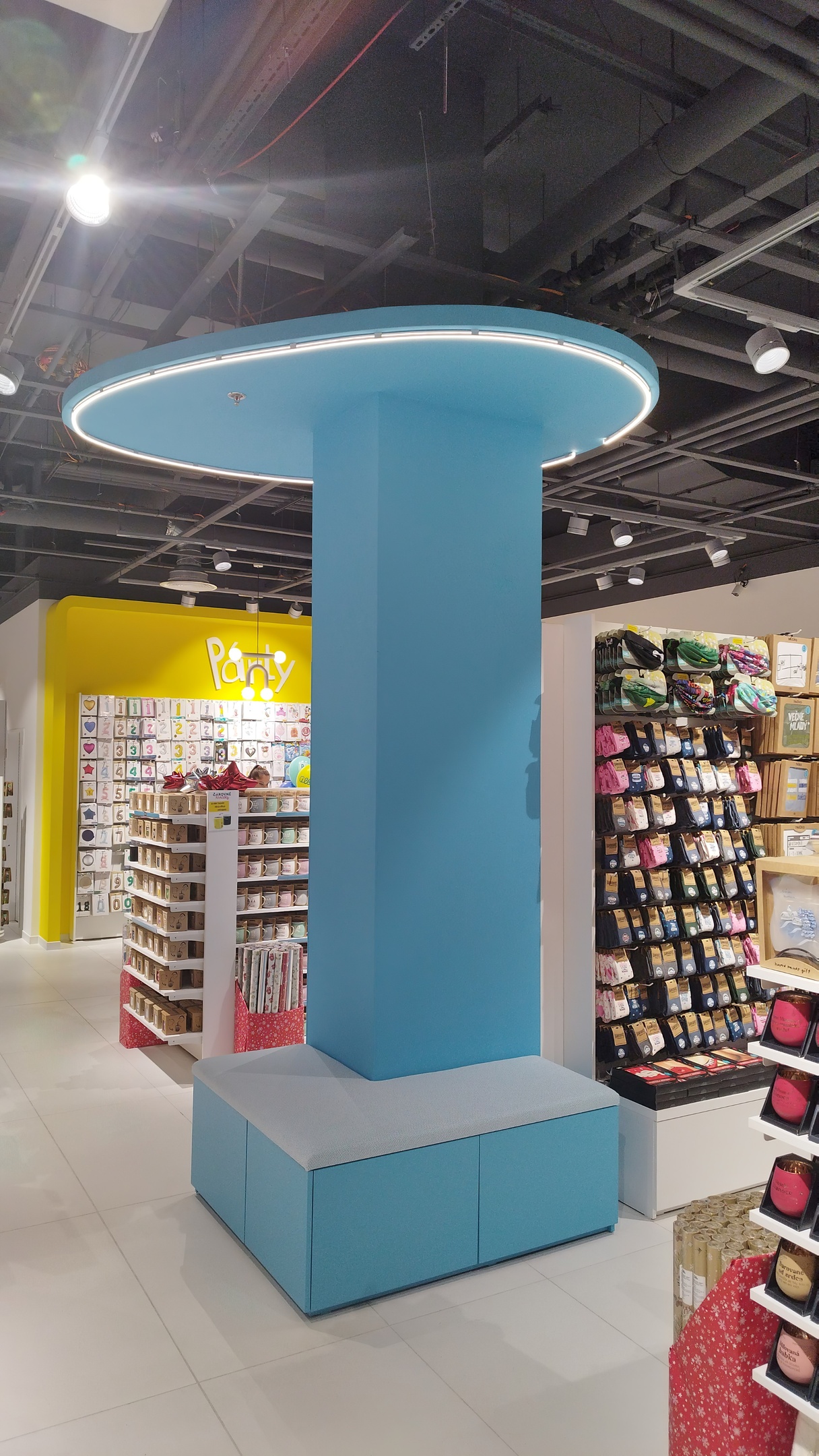 DM dizajn-Albi-dizajn koncept predajni